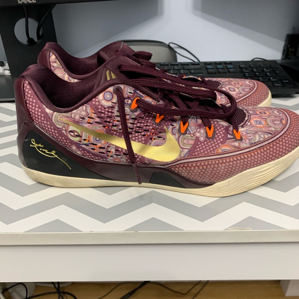 Nike